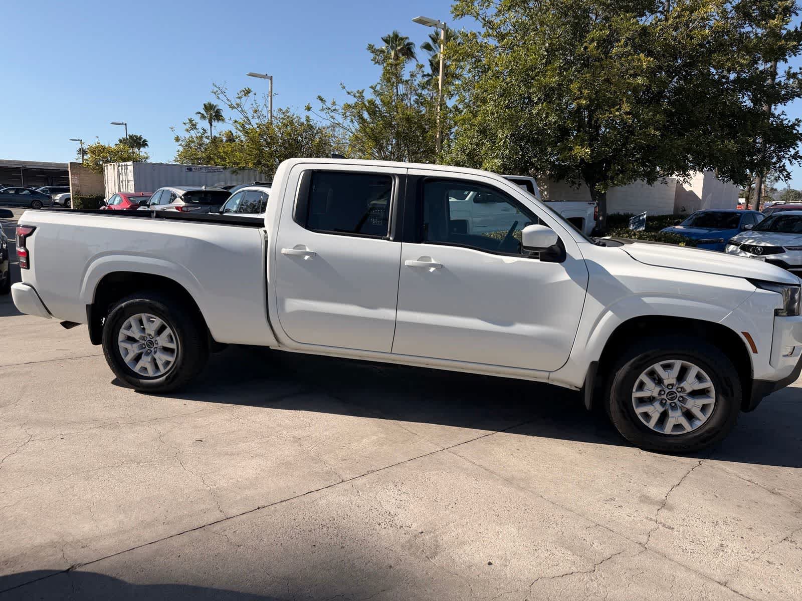 Used 2022 Nissan Frontier SV w/ Technology Package AWD/4WD image 6