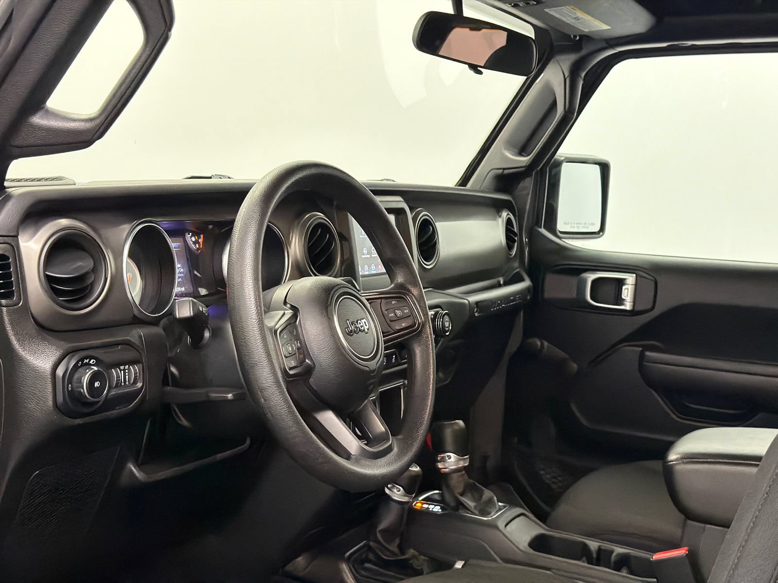 Used 2022 Jeep Wrangler Unlimited Sport AWD/4WD image 14