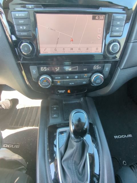 Used 2019 Nissan Rogue SV w/ Premium Package AWD/4WD image 12