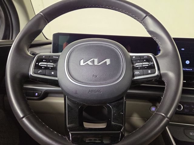 Certified 2025 Kia Carnival FWD image 20