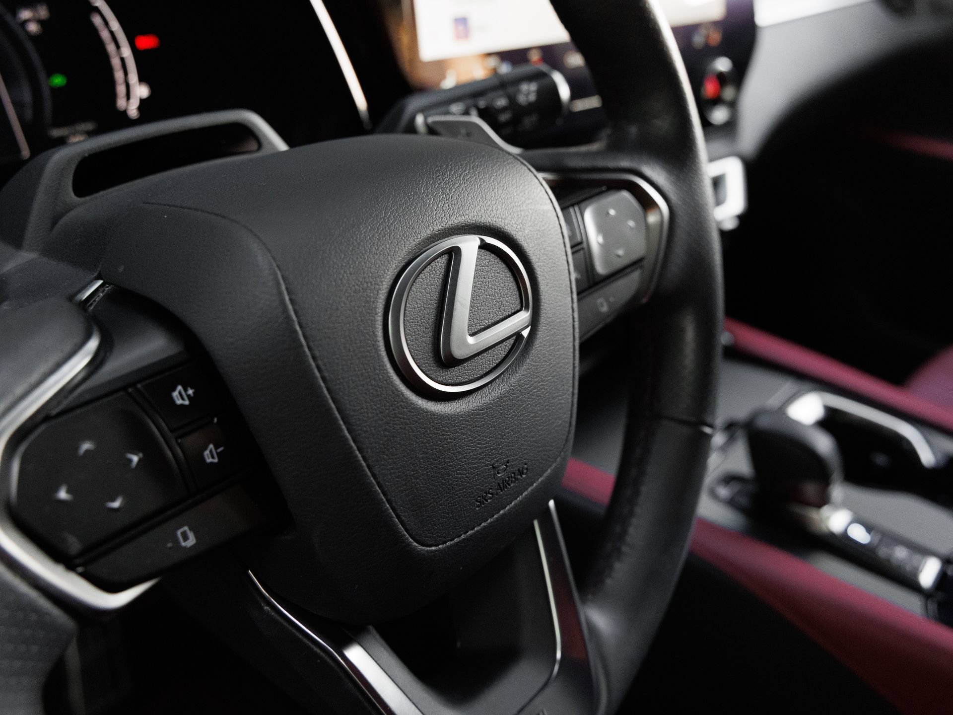 Used 2023 Lexus RX 500h F Sport w/ Accessory Package (Z1) AWD/4WD image 23