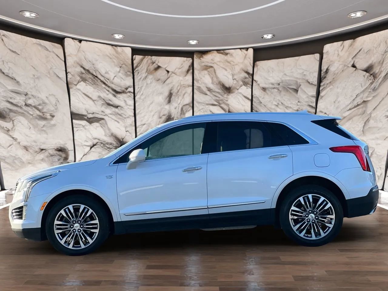 Used 2017 Cadillac XT5 Premium Luxury image 8