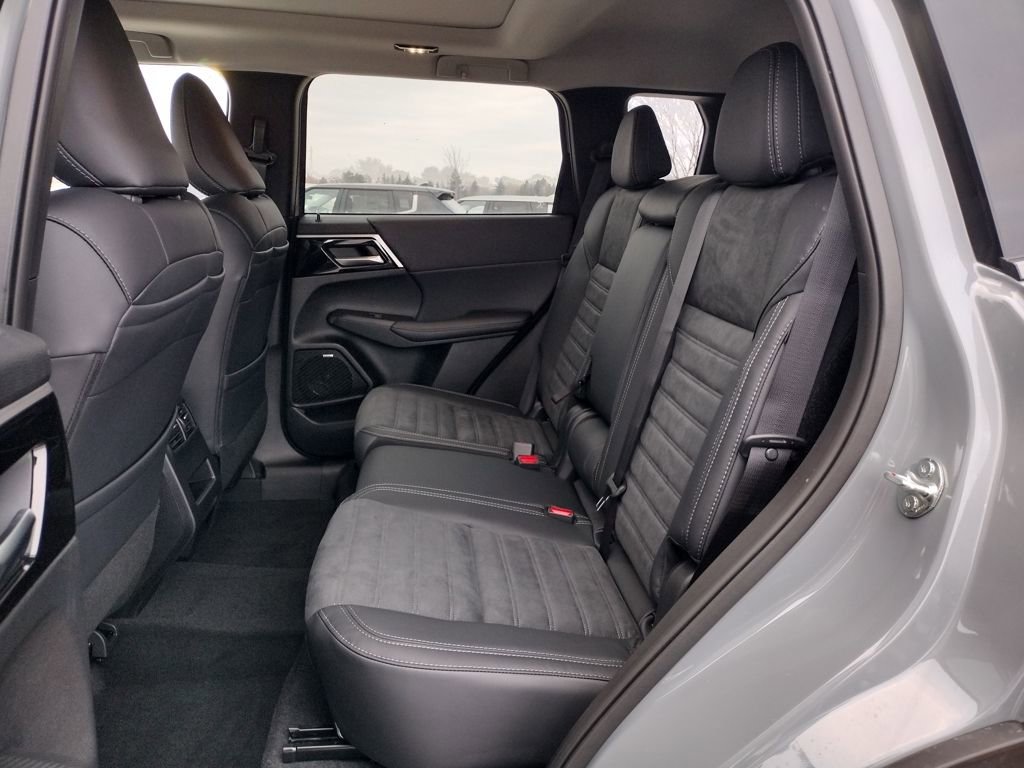 New 2026 Mitsubishi Outlander Trail Edition image 10