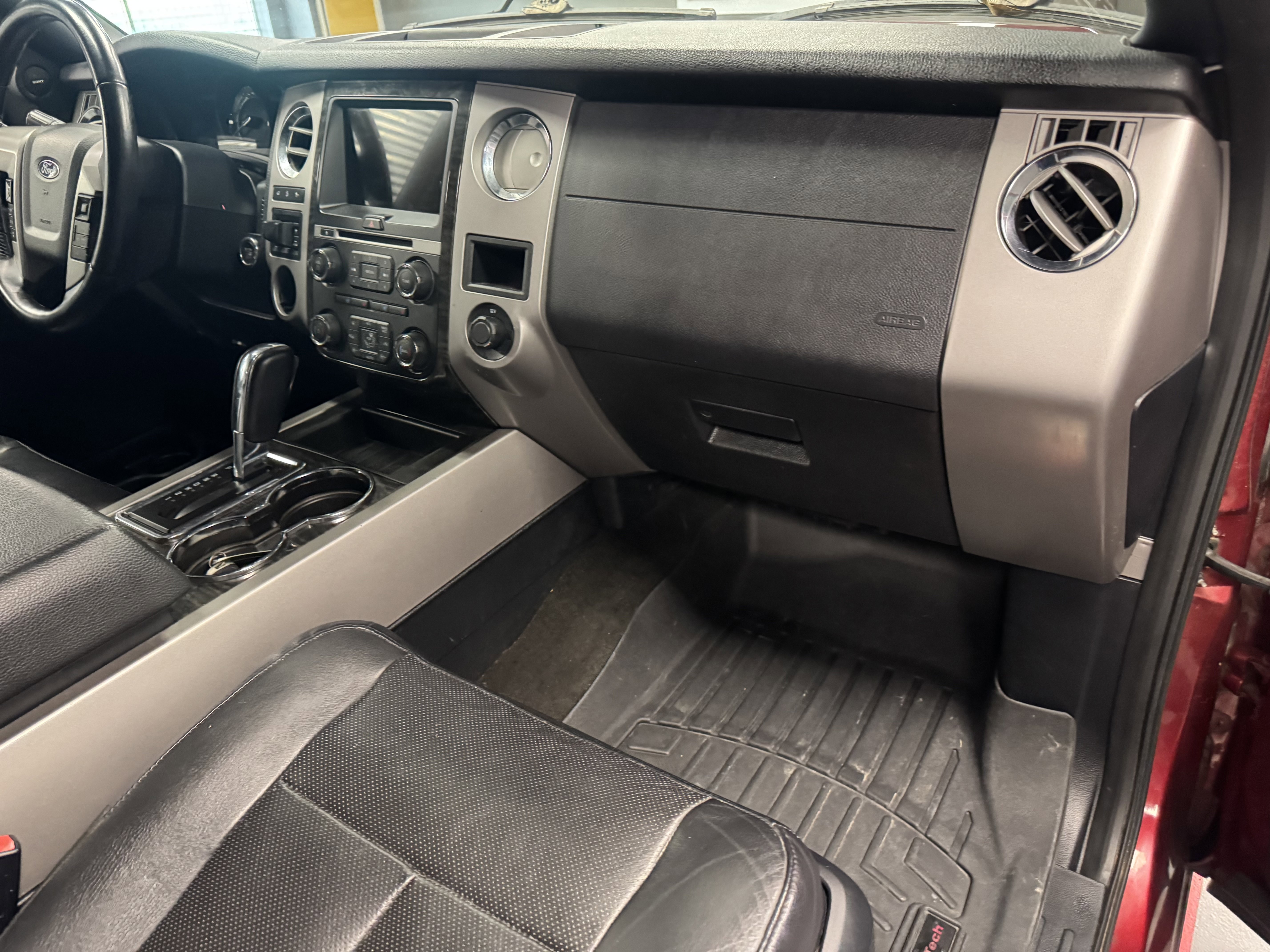 Used 2017 Ford Expedition EL Limited w/ Equipment Group 301A image 16