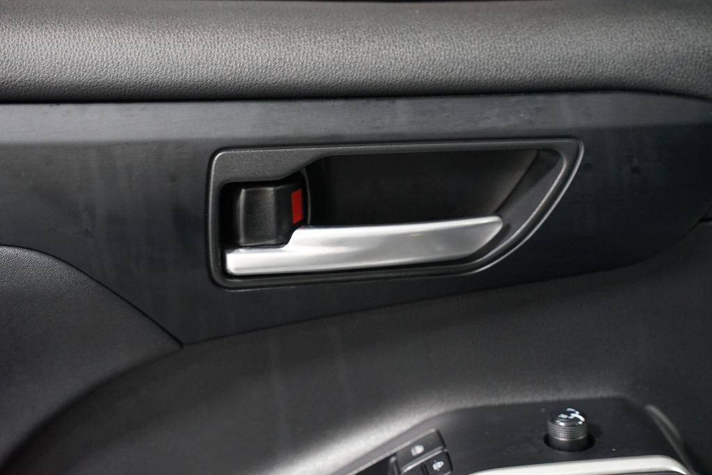 Certified 2024 Toyota Highlander XLE image 33