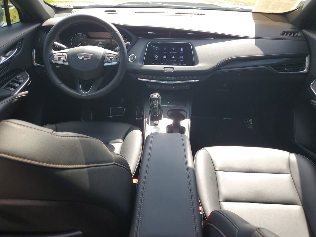 Used 2023 Cadillac XT4 Sport w/ Enhanced Visibility Package AWD/4WD image 13