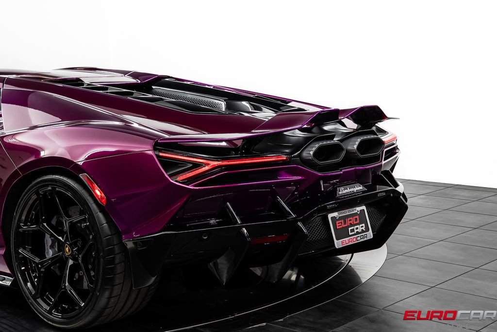 Used 2025 Lamborghini Revuelto AWD/4WD image 19