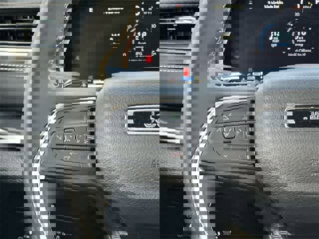 Used 2023 Jeep Grand Cherokee Altitude image 9