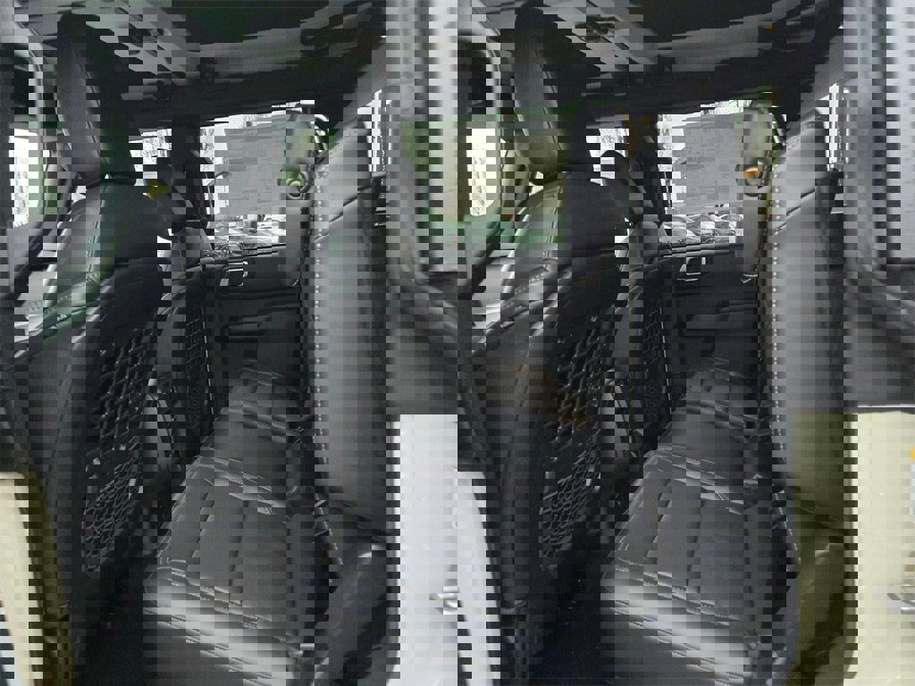 New 2025 Ford Bronco Badlands image 10