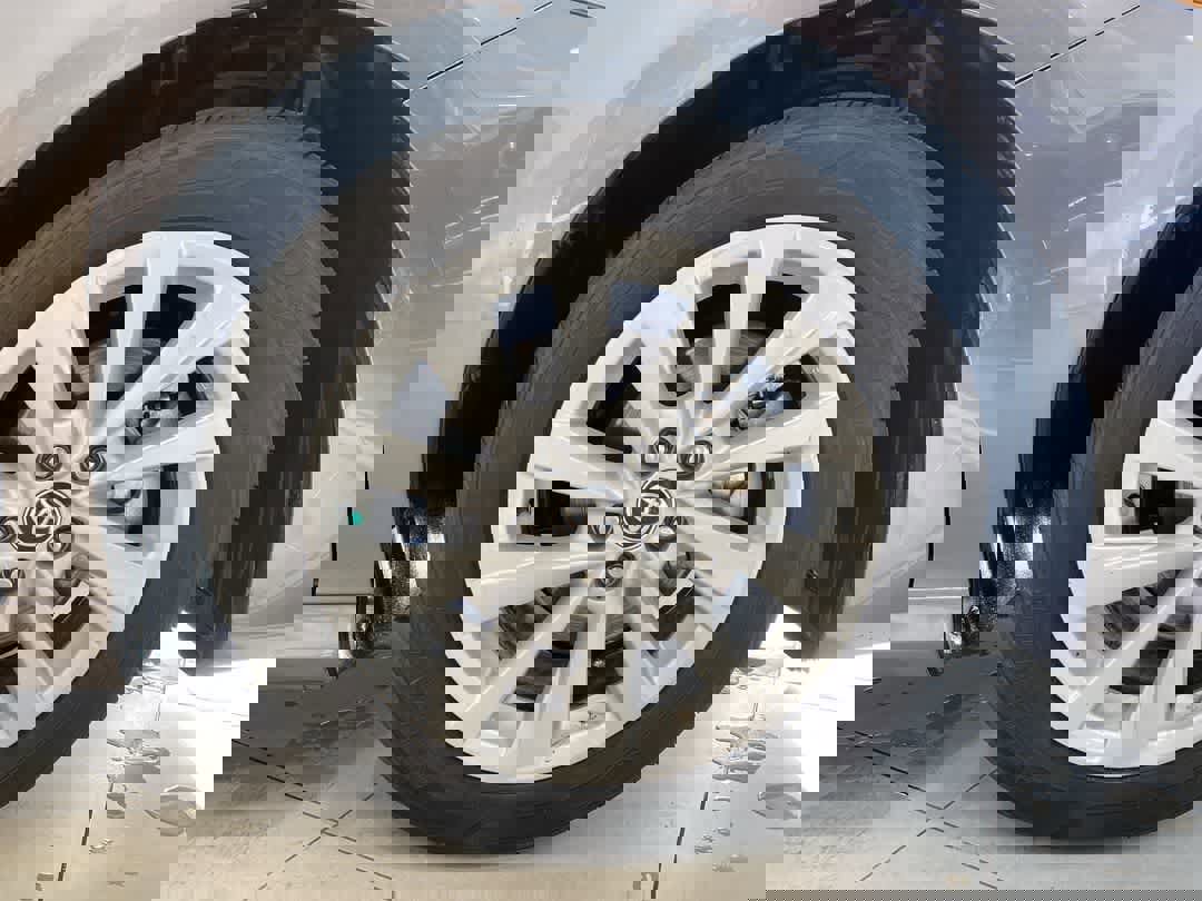 Used 2023 Toyota Camry LE image 10