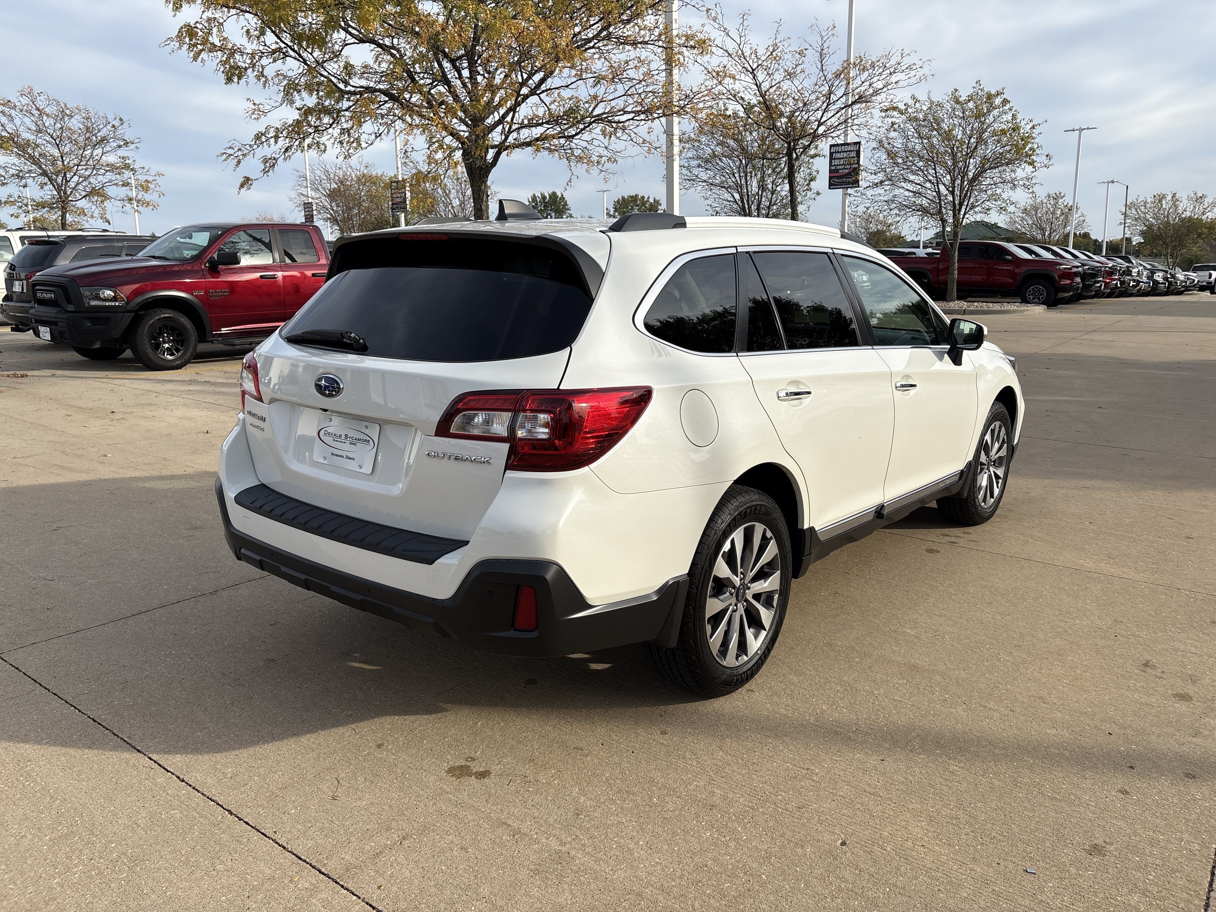 Used 2019 Subaru Outback 2.5i Touring AWD/4WD image 8
