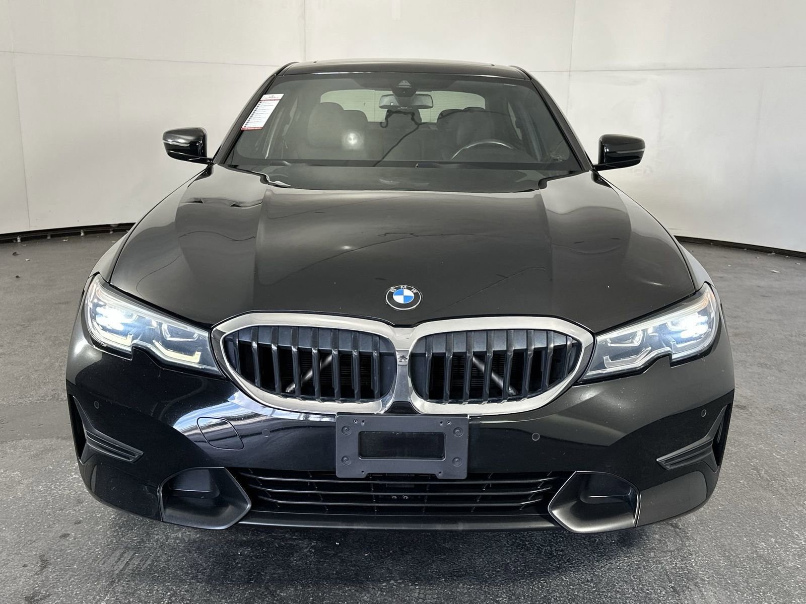 Used 2019 BMW 330i xDrive Sedan w/ Convenience Package image 3