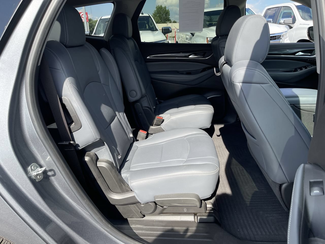 Used 2021 Buick Enclave Premium w/ Surround and Sites Package AWD/4WD image 26