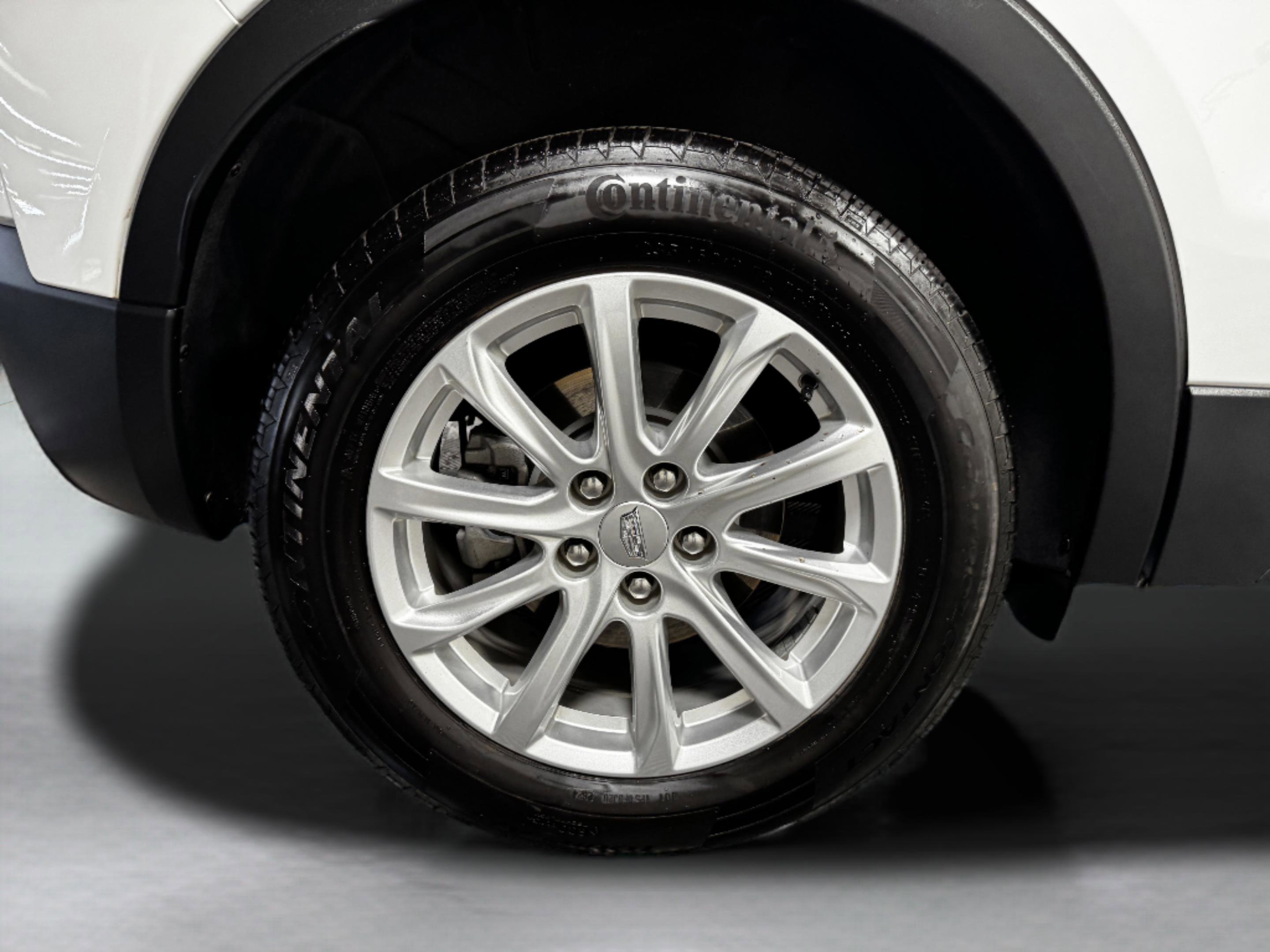 Used 2022 Cadillac XT4 Luxury w/ Driver Awareness Package FWD image 44