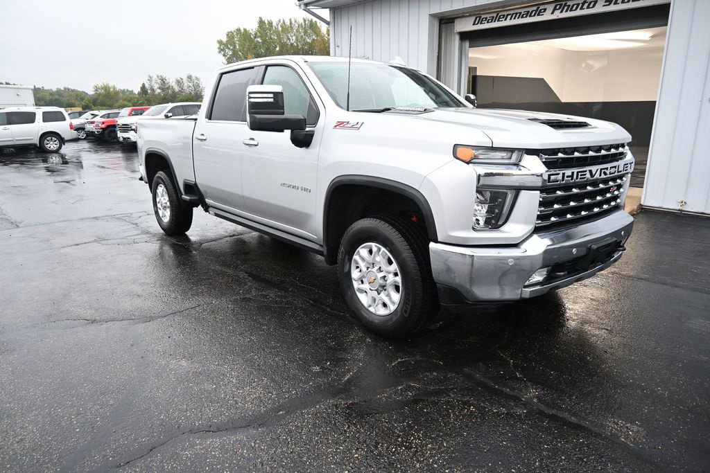 Used 2023 Chevrolet Silverado 2500 LTZ w/ LTZ Plus Package AWD/4WD image 4