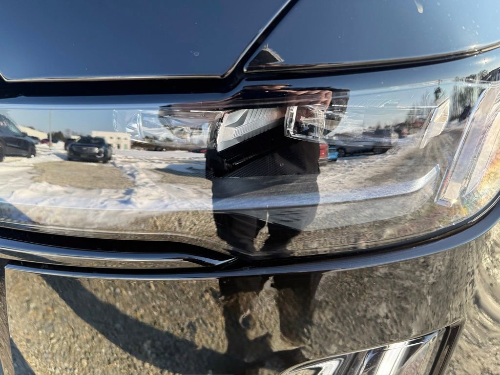 Certified 2024 Cadillac Escalade Sport Platinum w/ LPO, ONYX Package image 9