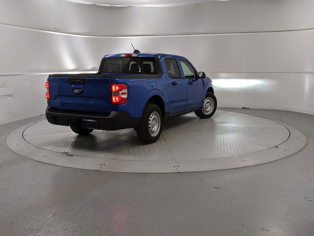 New 2025 Ford Maverick XL image 3