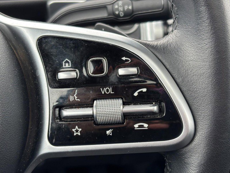 Used 2021 Mercedes-Benz GLB 250 4MATIC image 19