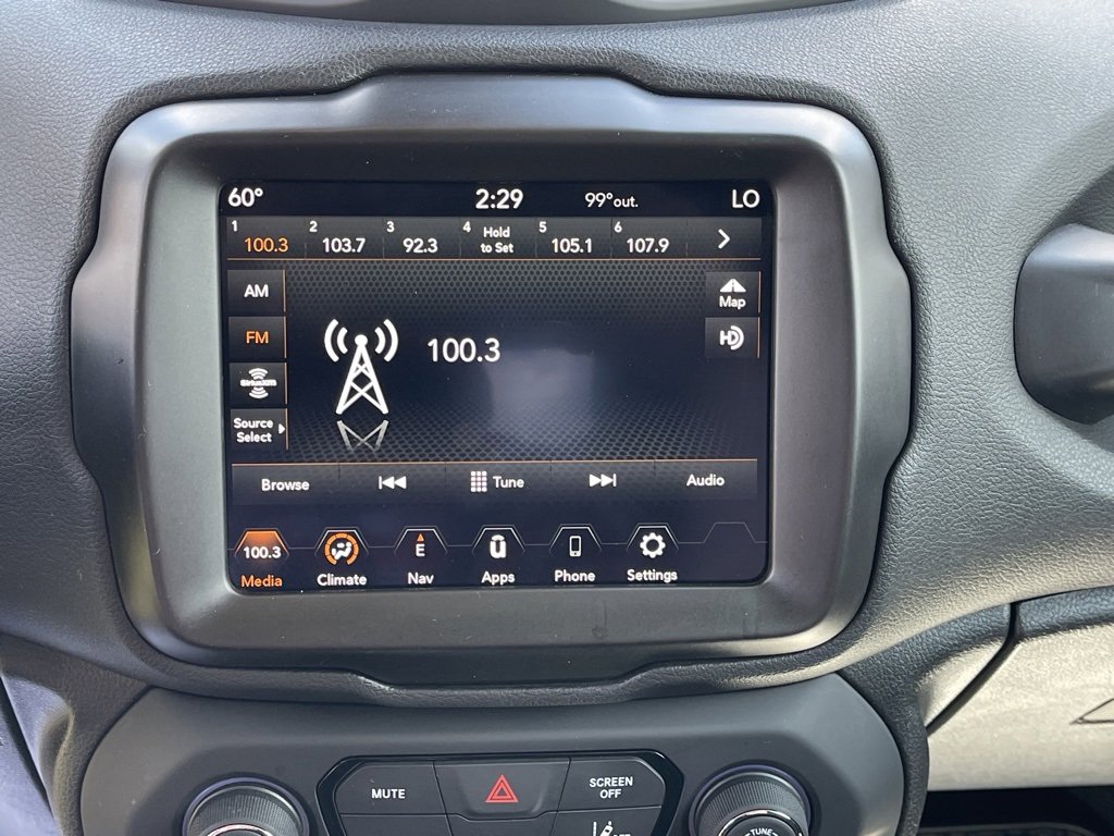 Used 2023 Jeep Renegade Latitude image 23