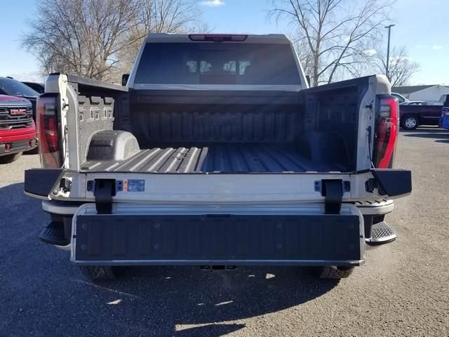 New 2026 GMC Sierra 2500 AT4 w/ AT4 Premium Plus Package image 7