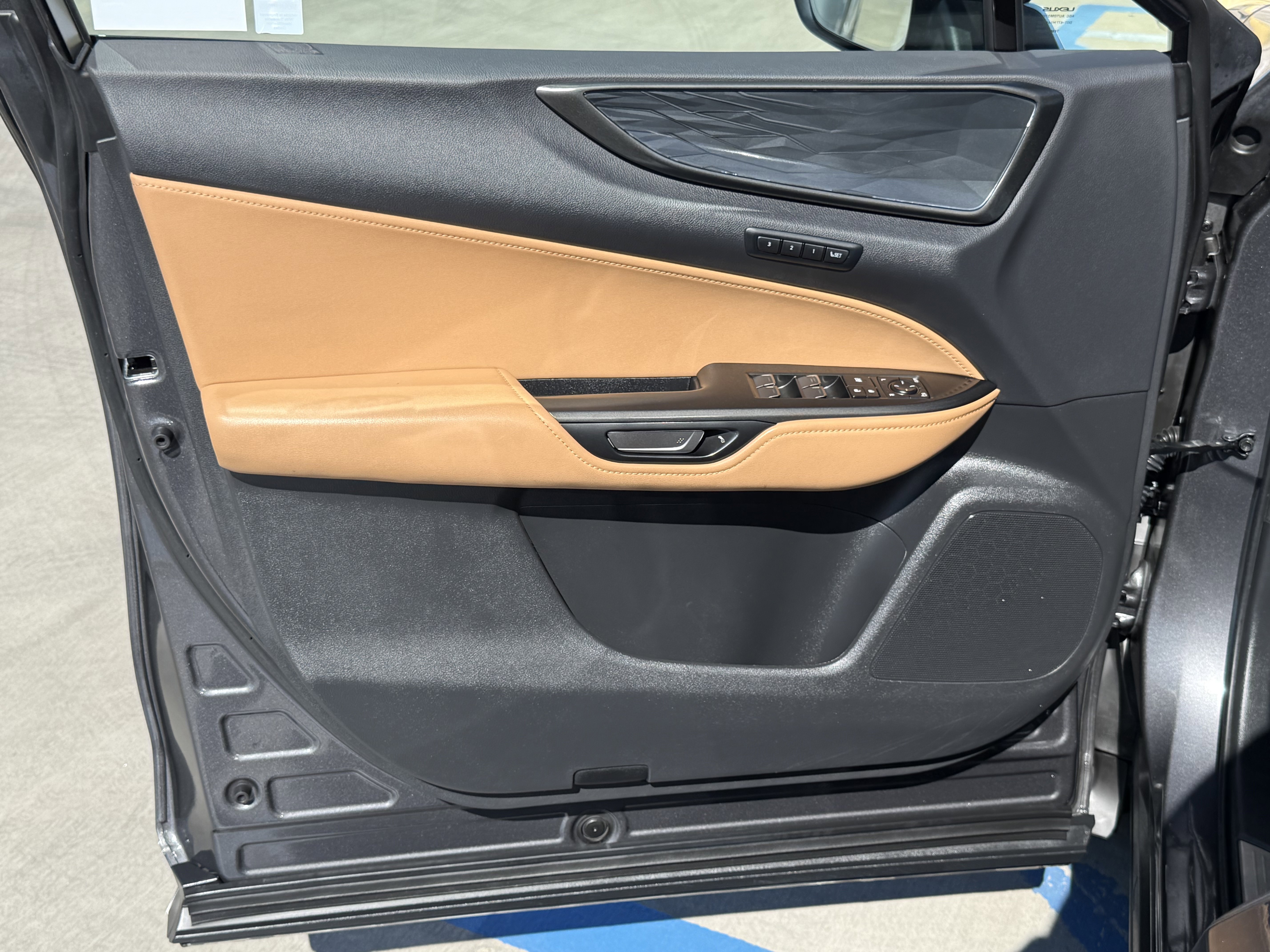 Used 2024 Lexus NX 350 AWD image 17