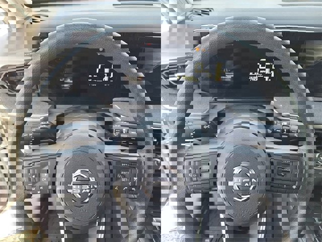 Certified 2025 Nissan Kicks SV w/ Illumination Package image 11