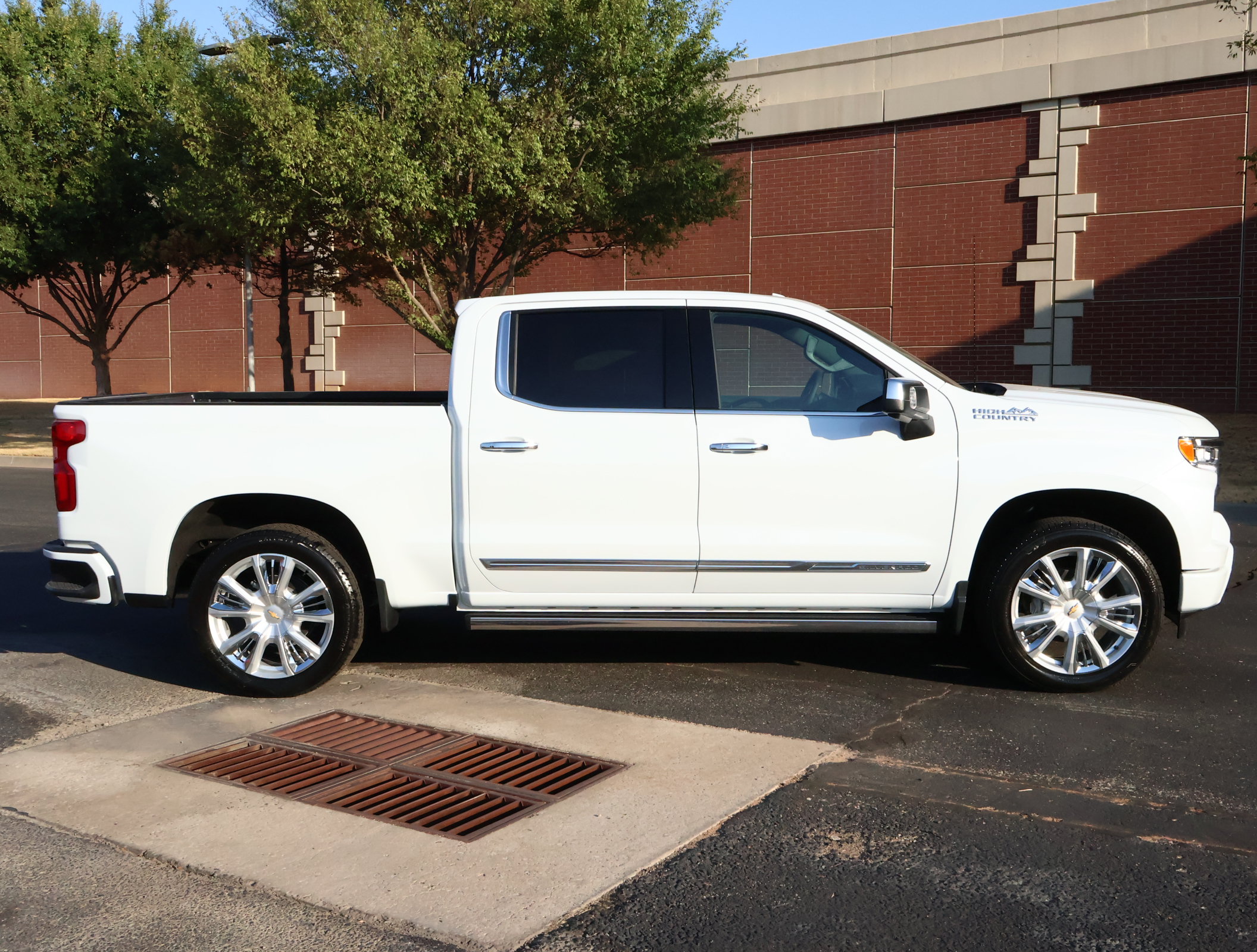 New 2026 Chevrolet Silverado 1500 High Country w/ Technology Package AWD/4WD image 35