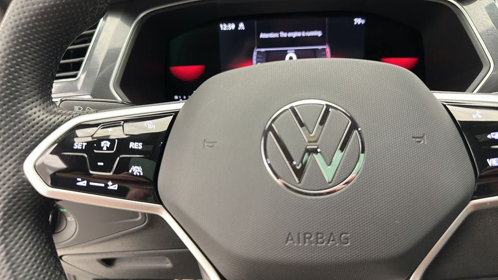 Used 2023 Volkswagen Tiguan SE R-Line AWD/4WD image 18