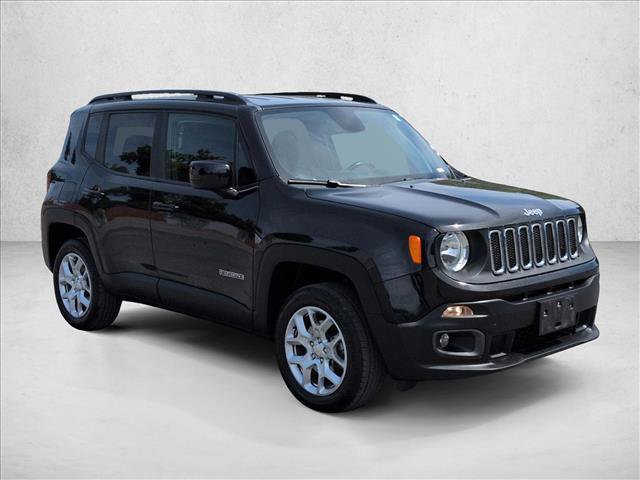 Used 2018 Jeep Renegade Latitude w/ Cold Weather Group AWD/4WD image 2
