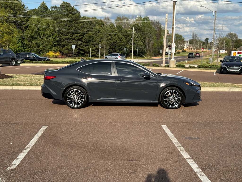 Used 2026 Toyota Camry XLE image 4