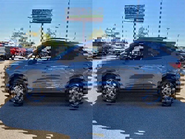 New 2025 Ford Escape ST-Line w/ Equipment Group 301A image 4