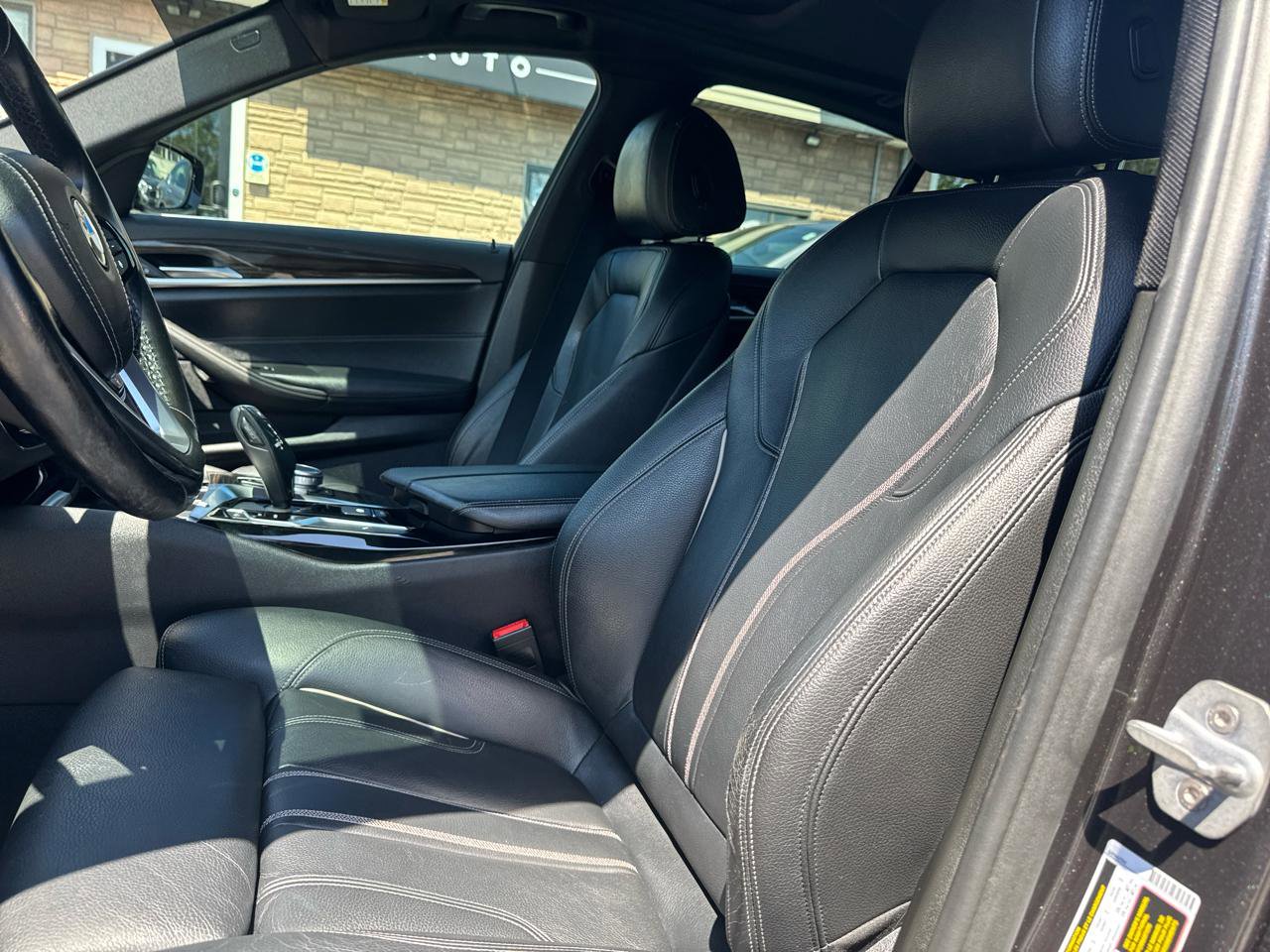 Used 2019 BMW 530i xDrive w/ Convenience Package AWD/4WD image 19