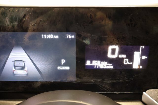 Used 2025 Nissan Kicks SV w/ Illumination Package FWD image 17