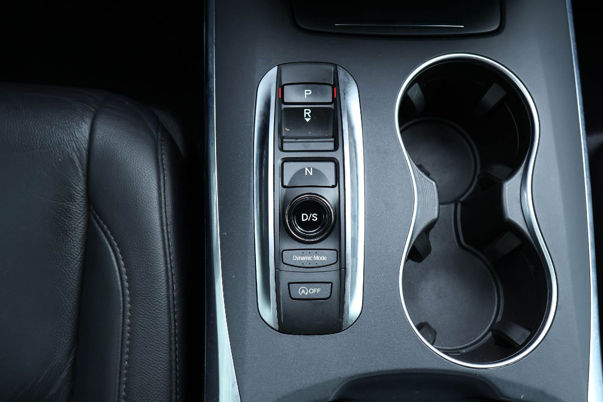 Used 2020 Acura MDX FWD image 17