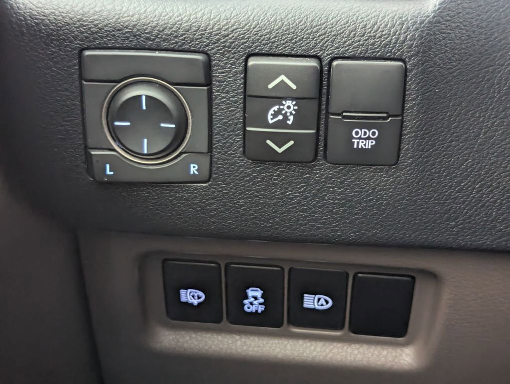 Used 2020 Lexus GX 460 Premium w/ Premium Package image 48