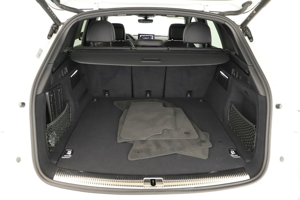 Certified 2025 Audi Q5 e Premium Plus w/ Premium Plus Package image 29