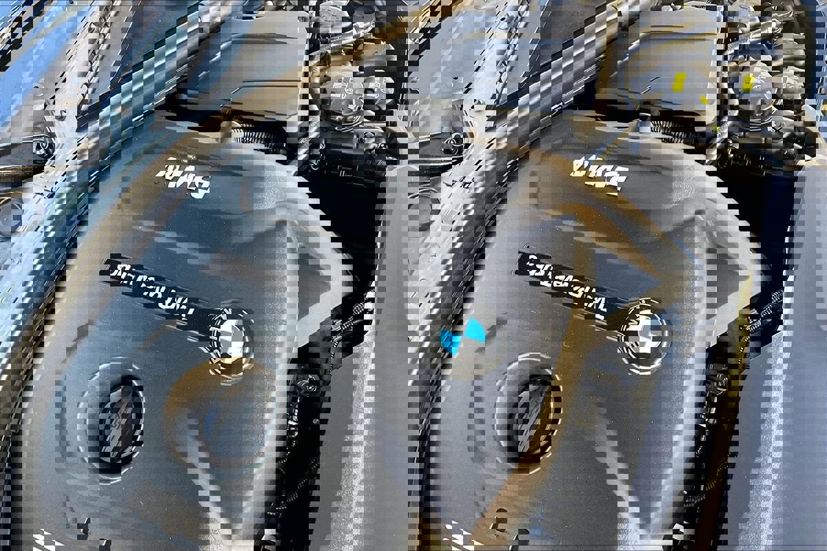 Used 2018 BMW 330i Sedan w/ Shadow Sport Edition image 31