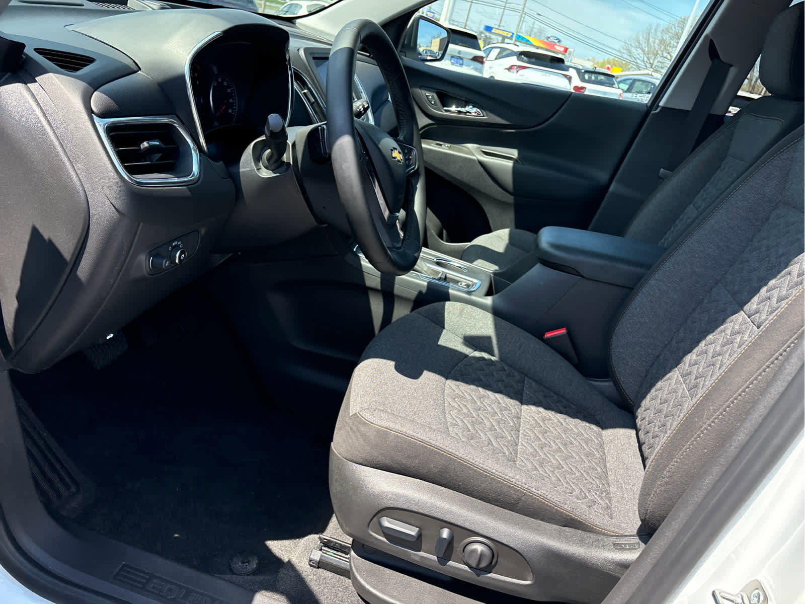 Certified 2024 Chevrolet Equinox LT w/ LPO, Floor Liner Package image 8