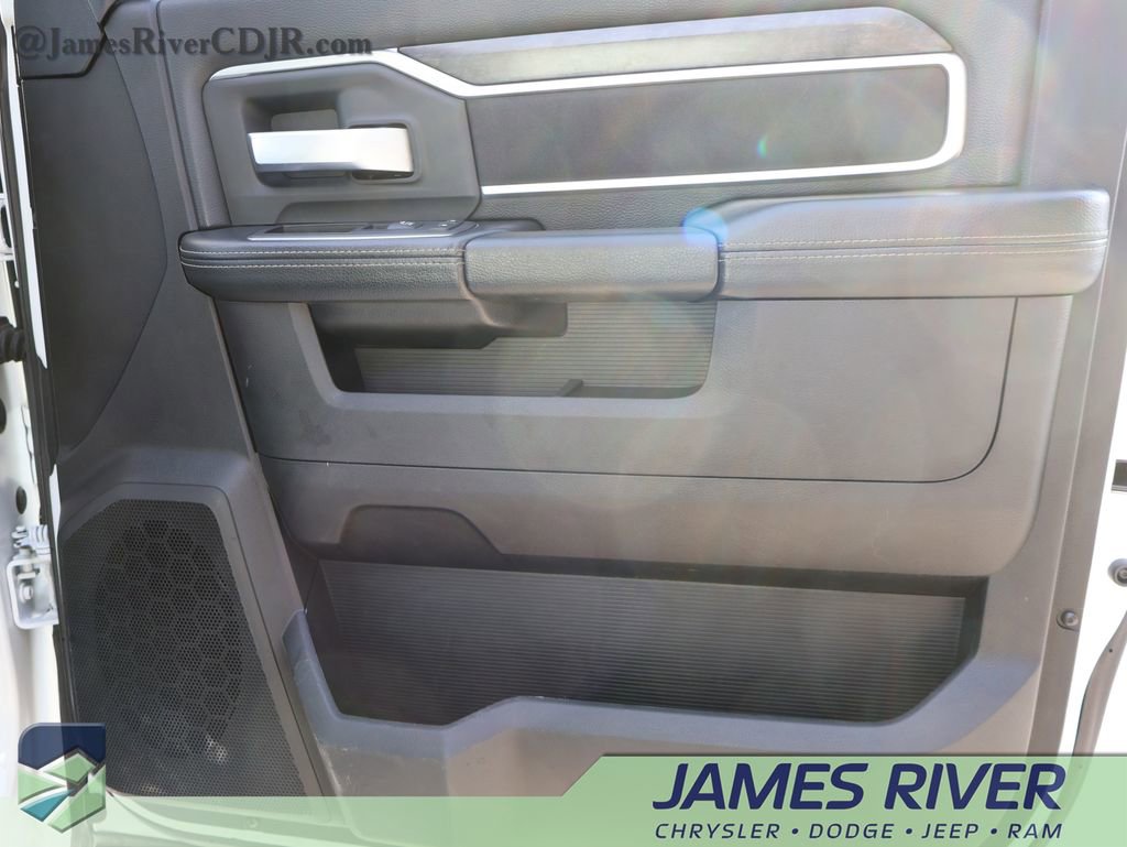 Used 2024 RAM 3500 Big Horn AWD/4WD image 8