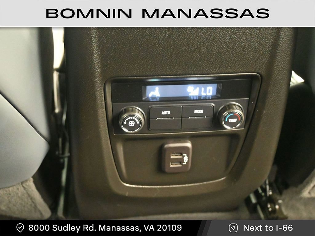Used 2023 Buick Enclave Essence image 15