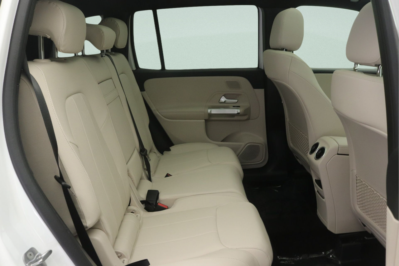 New 2026 Mercedes-Benz GLB 250 image 8