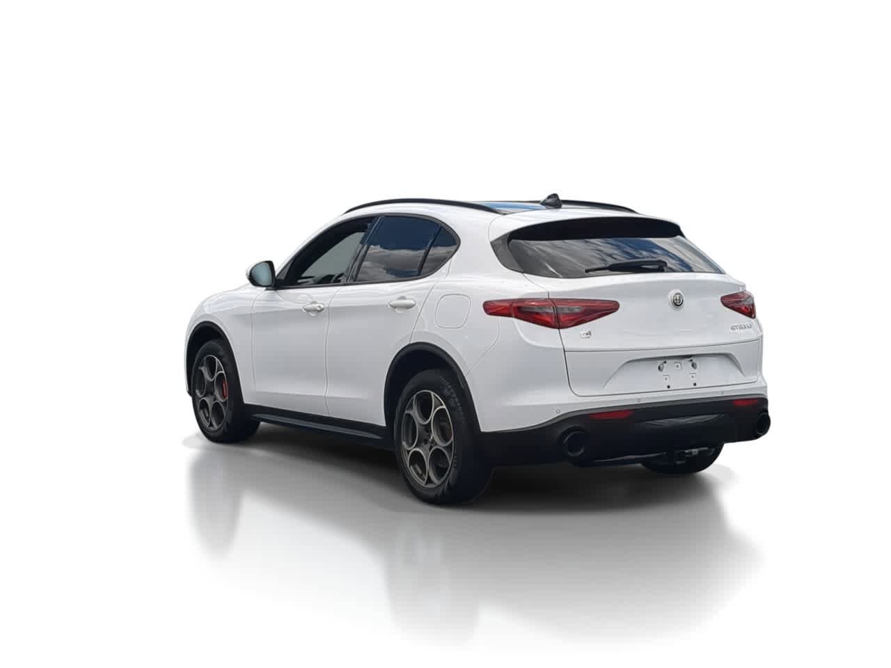 Used 2023 Alfa Romeo Stelvio Sprint AWD/4WD image 6