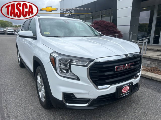 Used 2023 GMC Terrain SLE w/ Driver Convenience Package