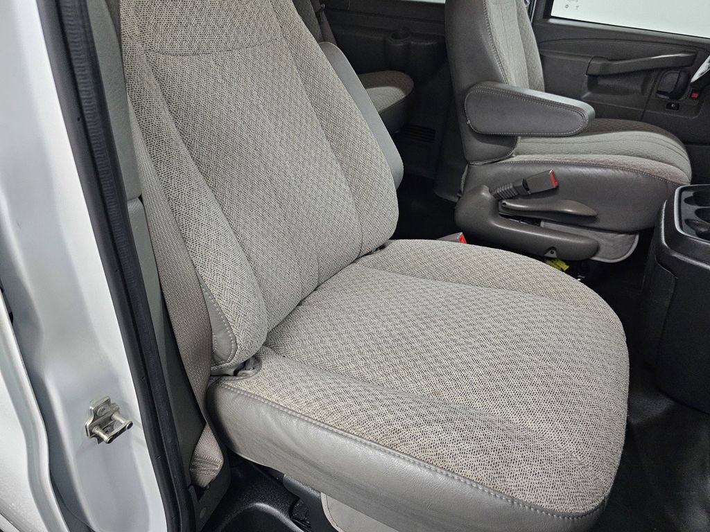 Used 2023 Chevrolet Express 3500 LS RWD image 19