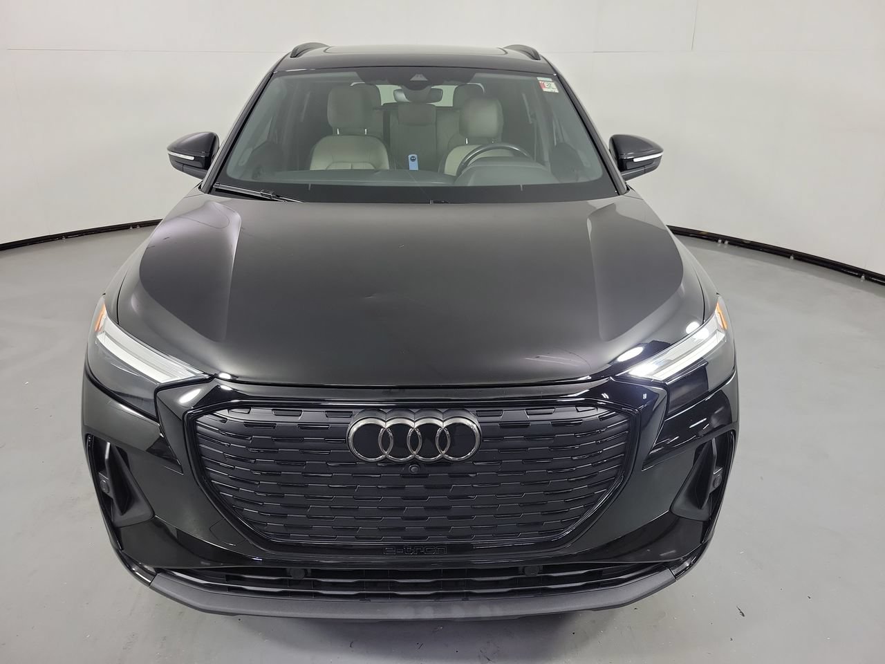 Used 2023 Audi Q4 e-tron Premium Plus w/ Premium Plus AWD/4WD image 5