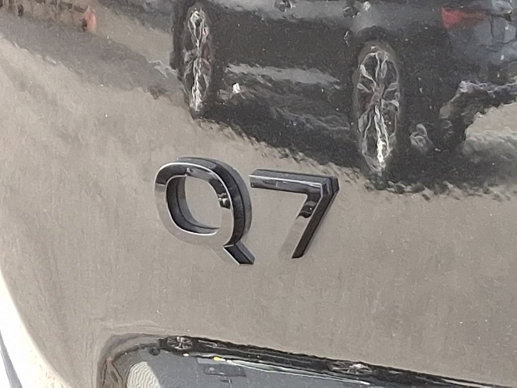 Certified 2025 Audi Q7 3.0T Premium w/ Convenience Package image 32