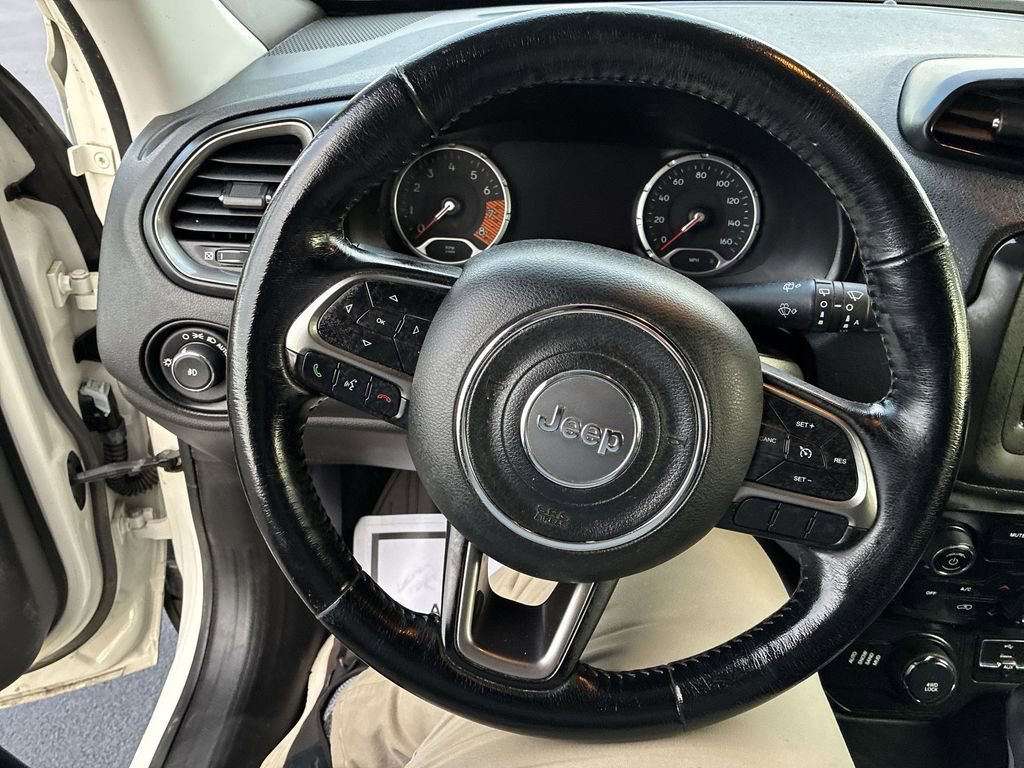 Used 2020 Jeep Renegade Limited image 14