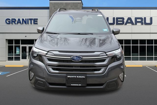 Used 2025 Subaru Forester Premium AWD/4WD image 5