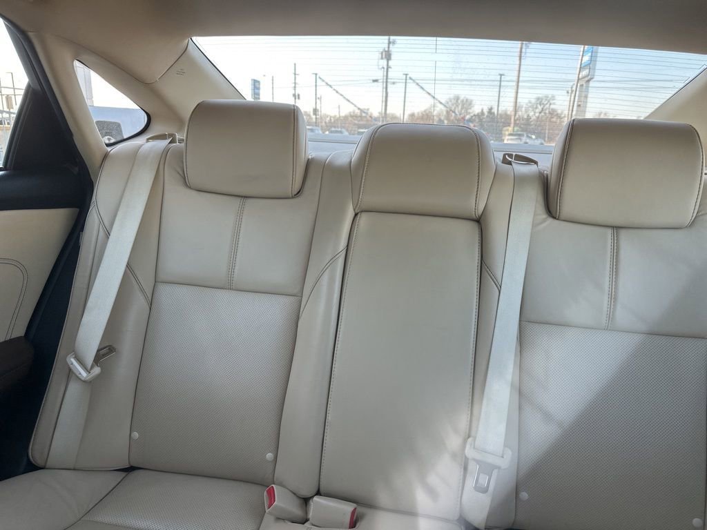 Used 2016 Toyota Avalon Limited w/ Toyota Safety Sense Package FWD image 24