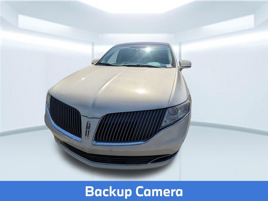 Used 2013 Lincoln MKT FWD image 2